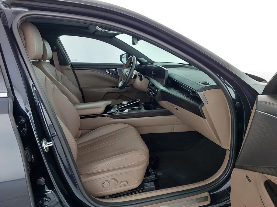 2022 Kia K8 EX 