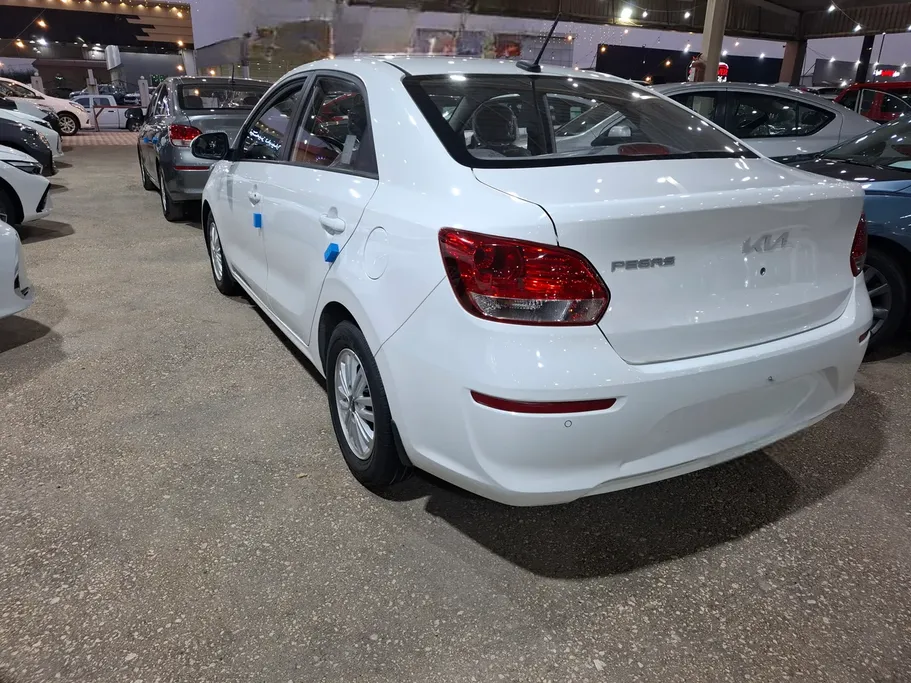 2024 Kia Pegas LX 