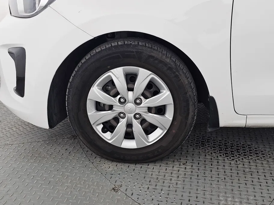 2023 Kia Pegas LX 
