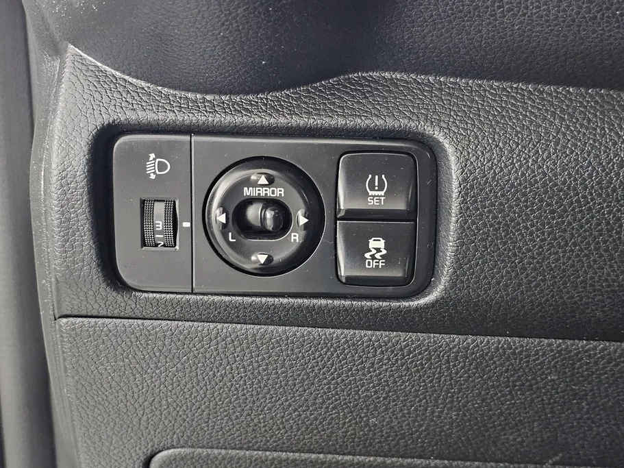 2023 Kia Pegas LX 