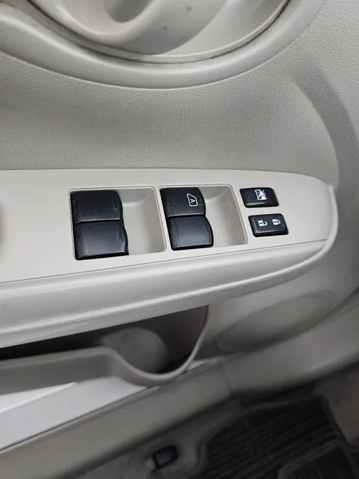 2023 Nissan Sunny SV Comfort 