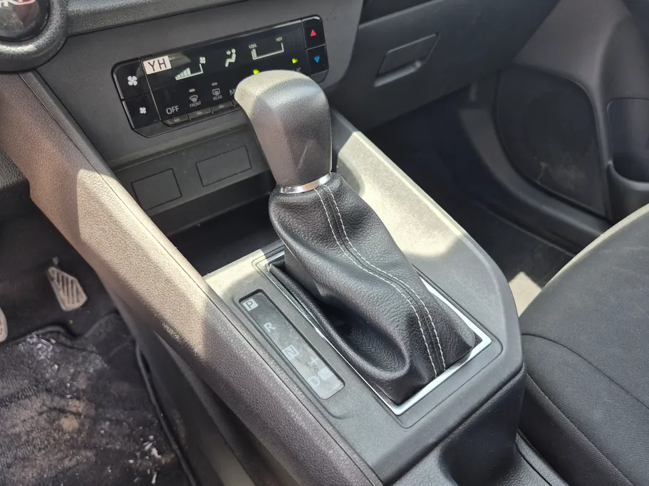 2024 Toyota Yaris  Y 