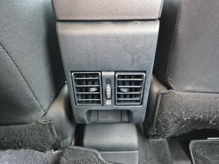 2024 Toyota Yaris  Y 