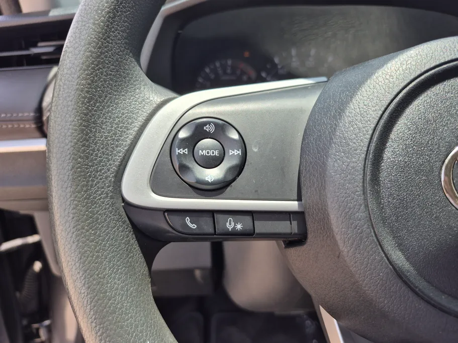 2024 Toyota Yaris  Y 