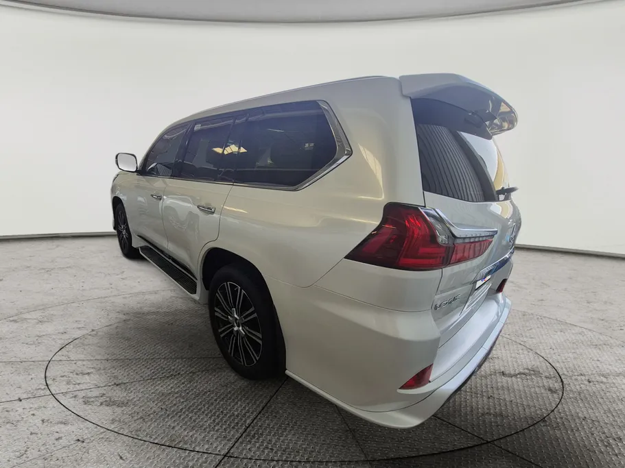 2021 Lexus LX 570 