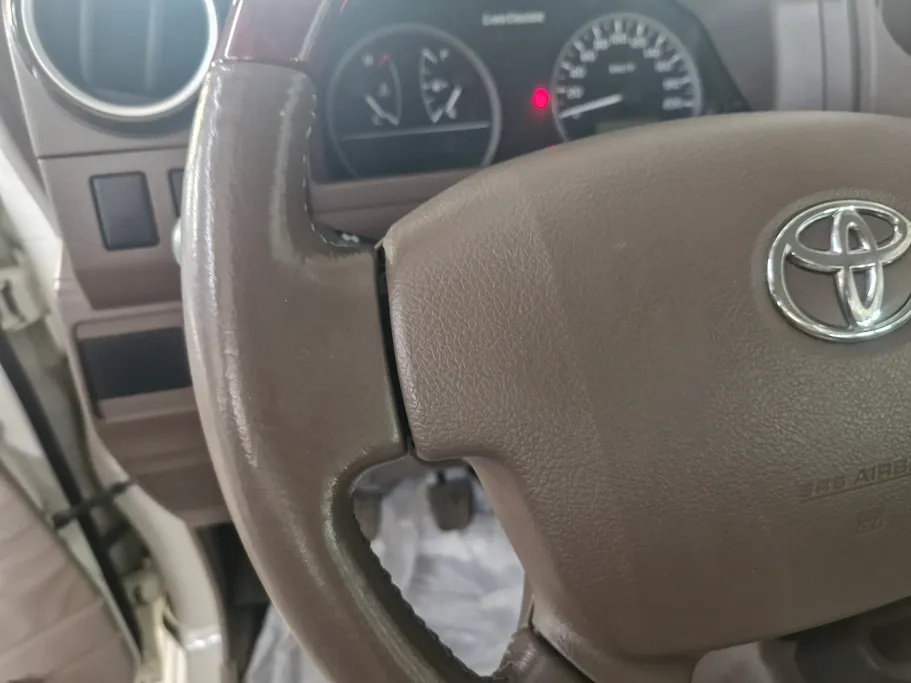 2023 Toyota LAND CRUISER 70 LX 
