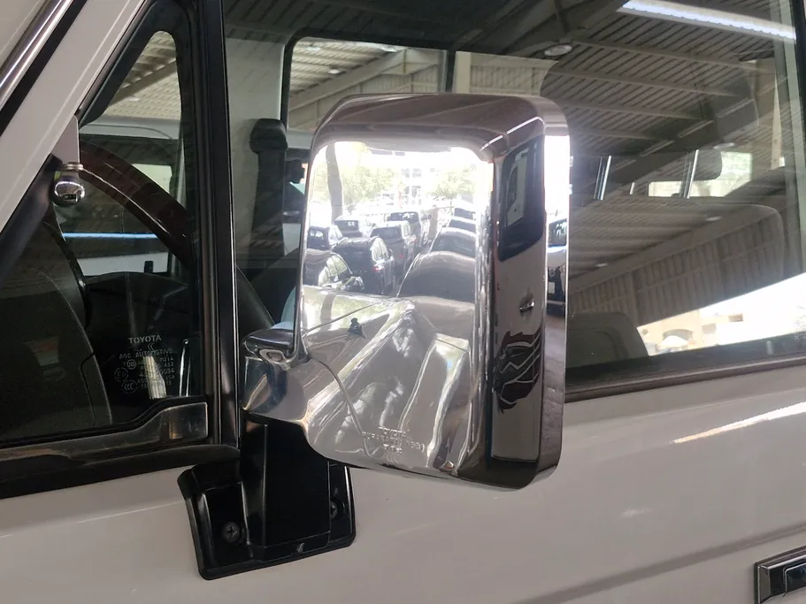 2023 Toyota LAND CRUISER 70 LX 