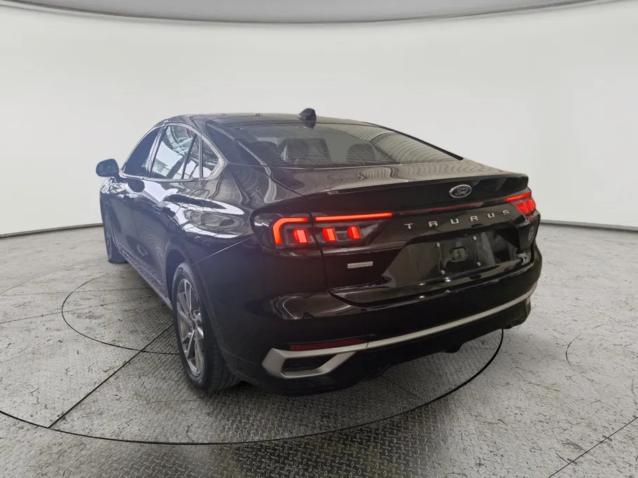 2023 Ford Taurus Trend 