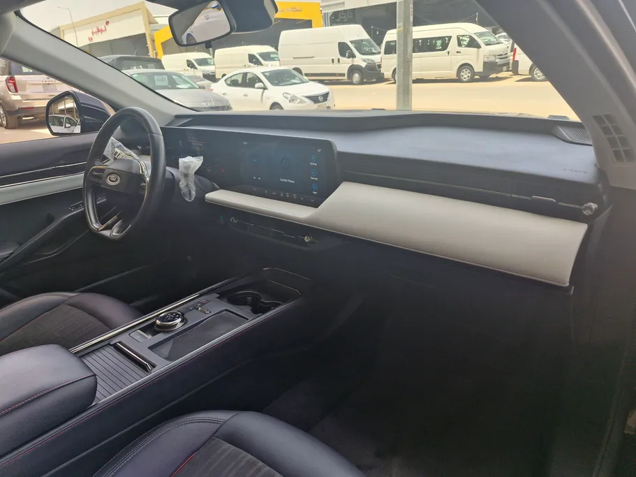 2023 Ford Taurus Trend 