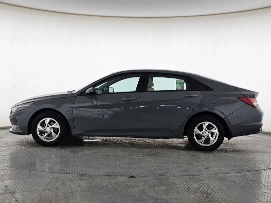 2022 Hyundai Elantra Fleet 