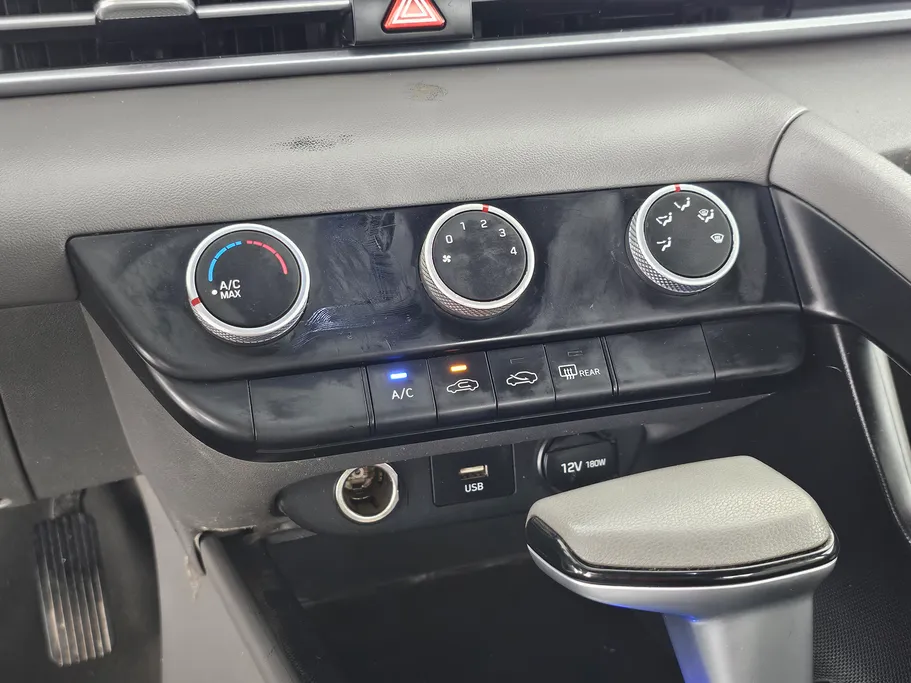 2022 Hyundai Elantra Fleet 