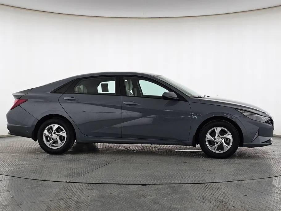 2022 Hyundai Elantra Fleet 