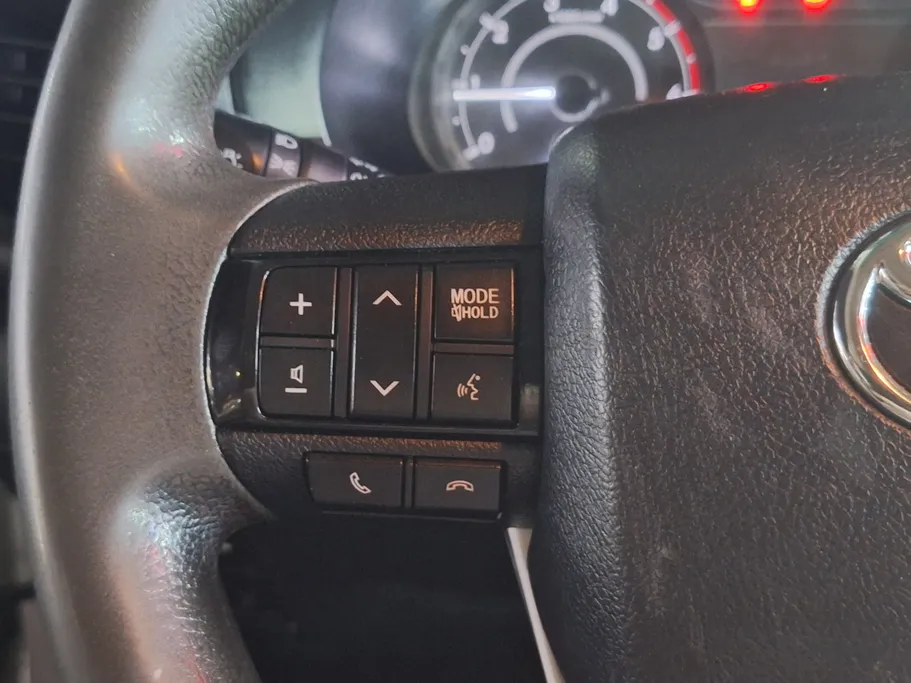 2023 Toyota Hilux GL2 