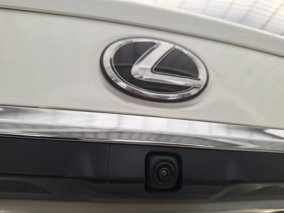 2025 Lexus ES 250 
