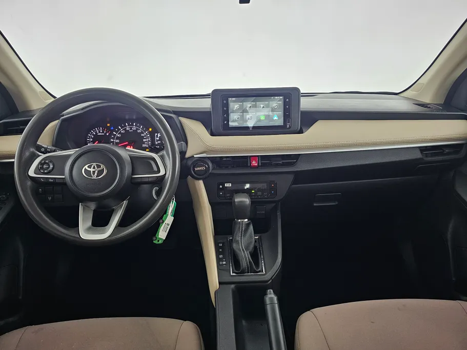2024 Toyota Yaris  Y 