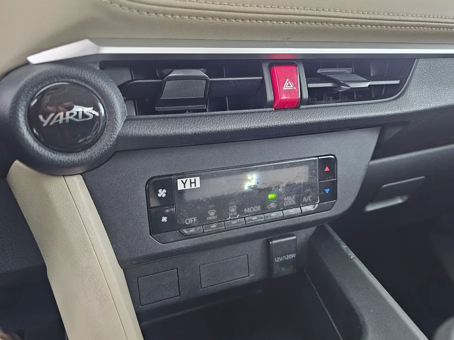 2024 Toyota Yaris  Y 