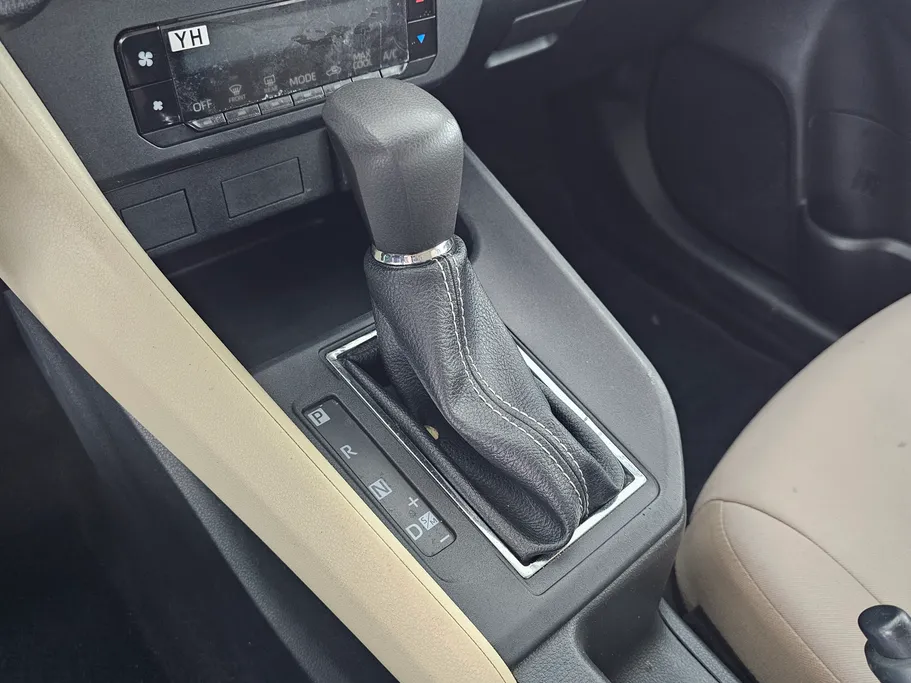 2024 Toyota Yaris  Y 