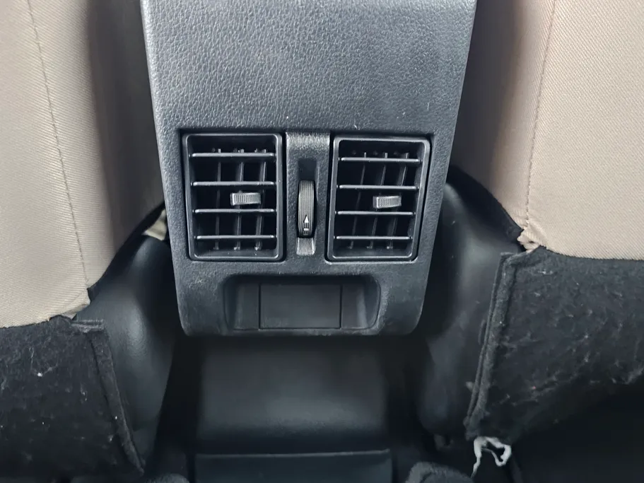 2024 Toyota Yaris  Y 