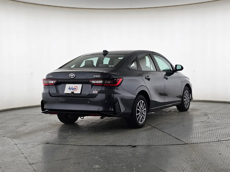 2024 Toyota Yaris  Y 