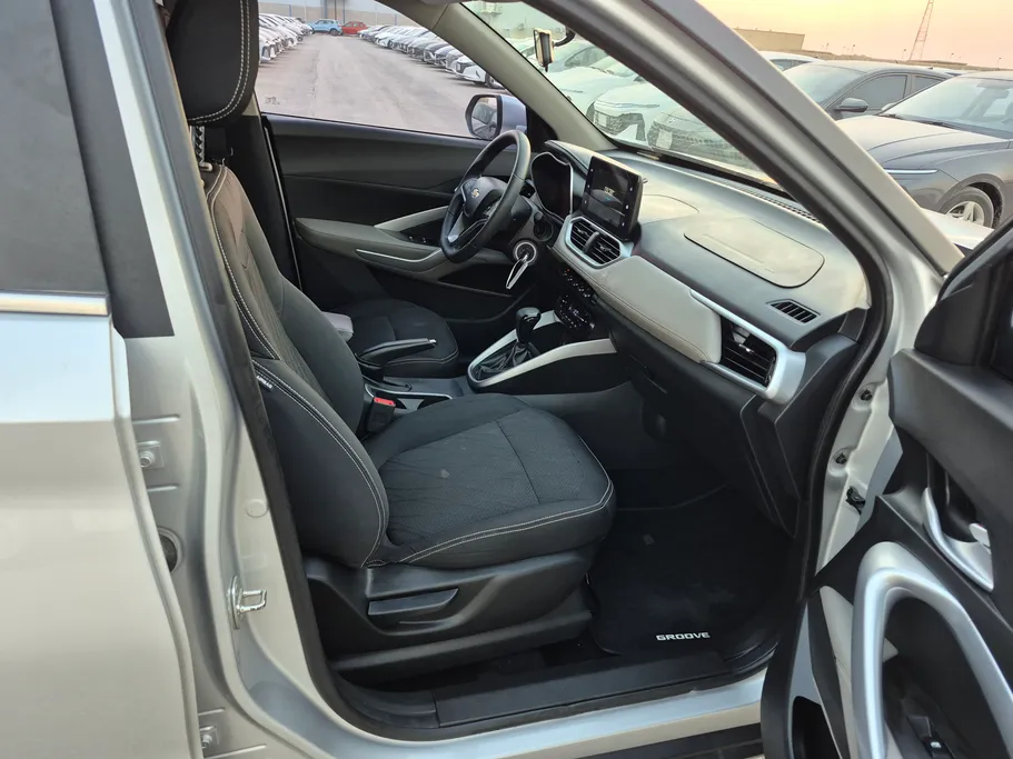 2025 Chevrolet Groove LT 