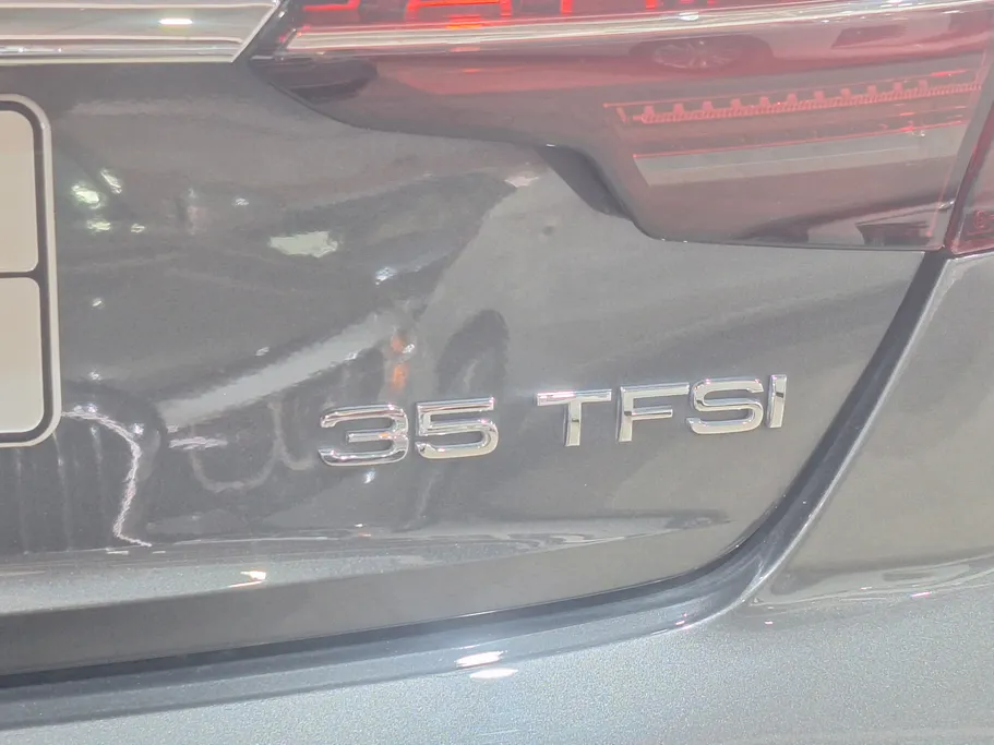 اودي A4  2024 