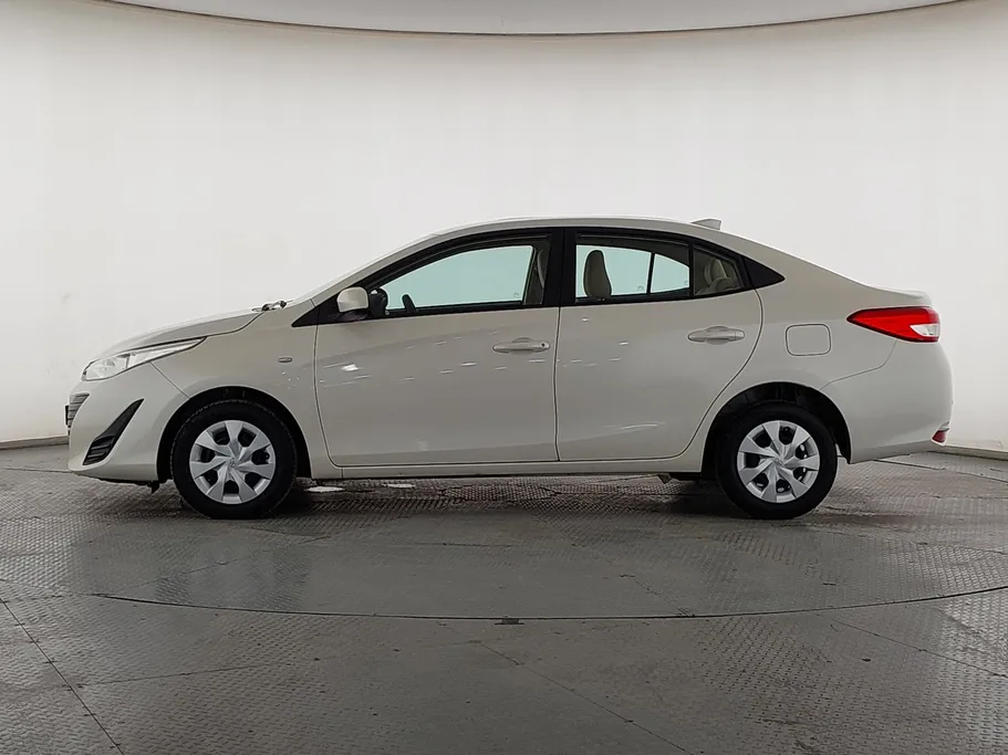 2019 Toyota Yaris  Y 
