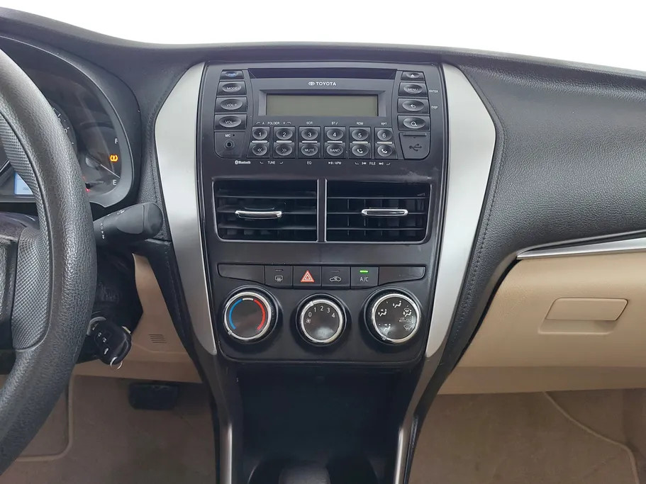 2019 Toyota Yaris  Y 