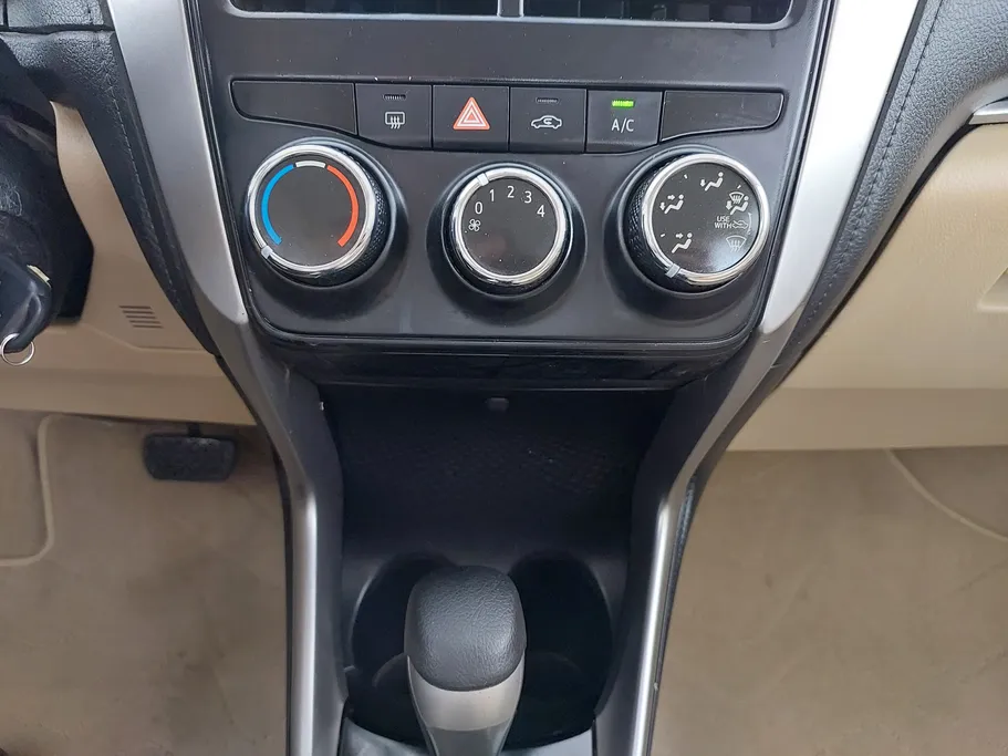 2019 Toyota Yaris  Y 