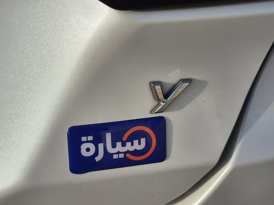 تويوتا يارس Y 2023 