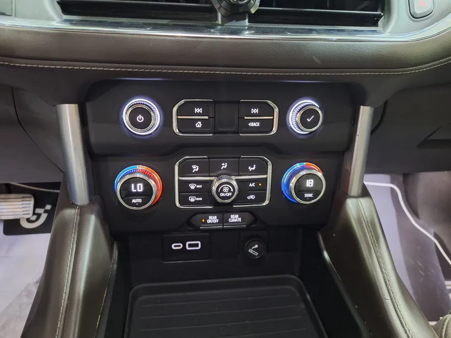 2023 GMC Yukon SLE 