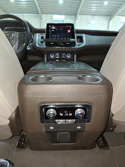 2023 GMC Yukon SLE 