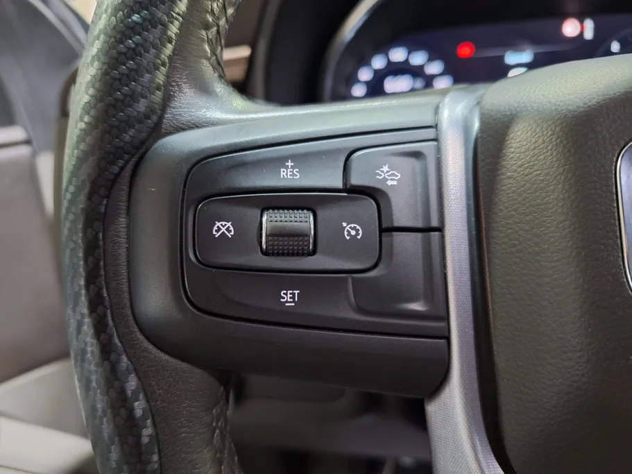 2023 GMC Yukon SLE 