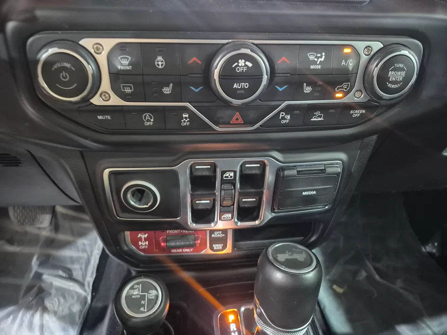 2023 Jeep Wrangler Rubicon 
