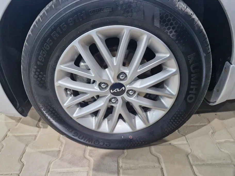 2023 Kia Rio EX 