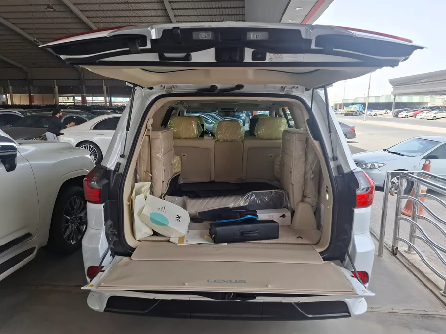 2021 Lexus LX 570 S 