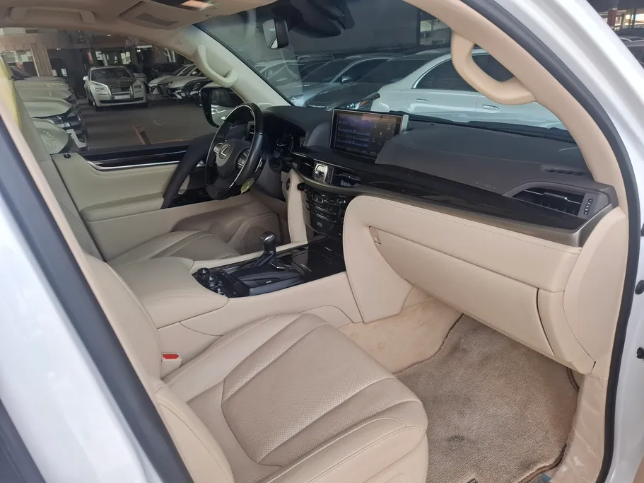 2021 Lexus LX 570 S 