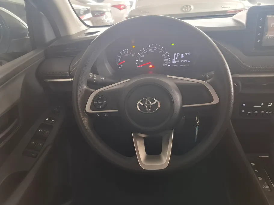 2024 Toyota Yaris  Y 