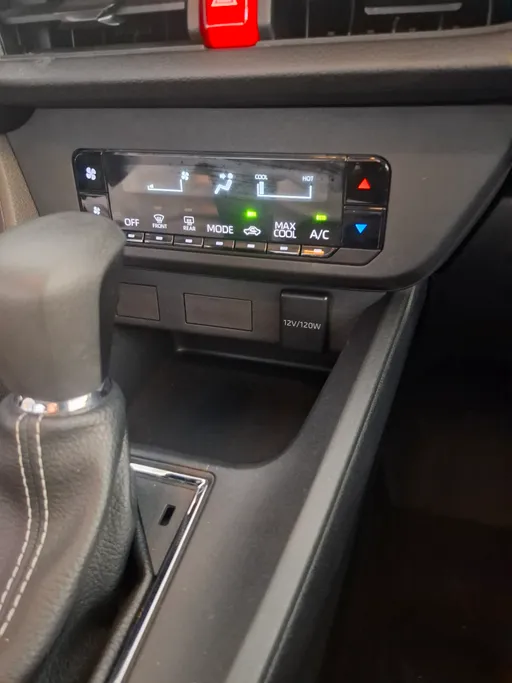 2024 Toyota Yaris  Y 