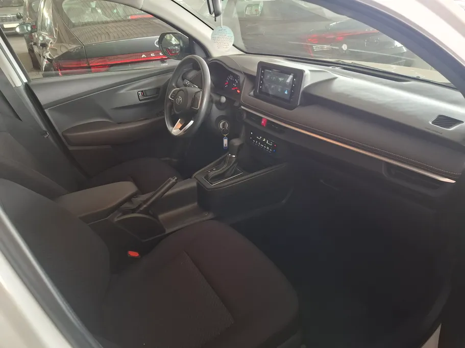 2024 Toyota Yaris  Y 