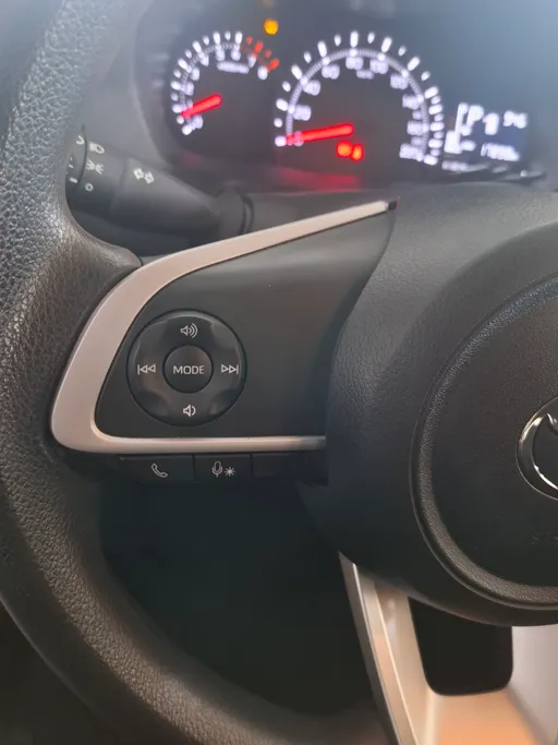 2024 Toyota Yaris  Y 