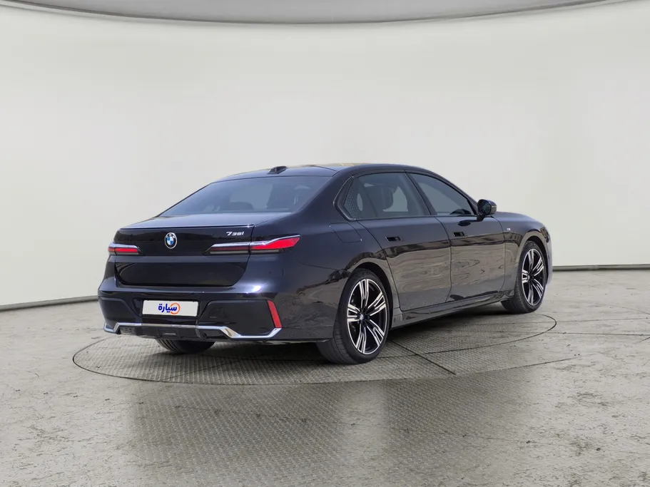 2024 BMW 7 Series 735i 