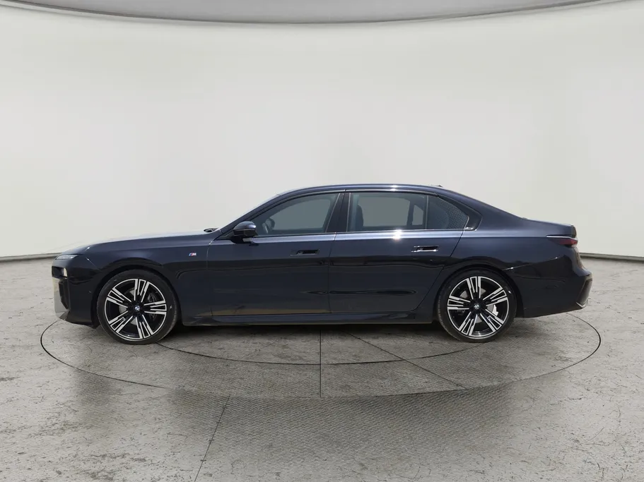 2024 BMW 7 Series 735i 