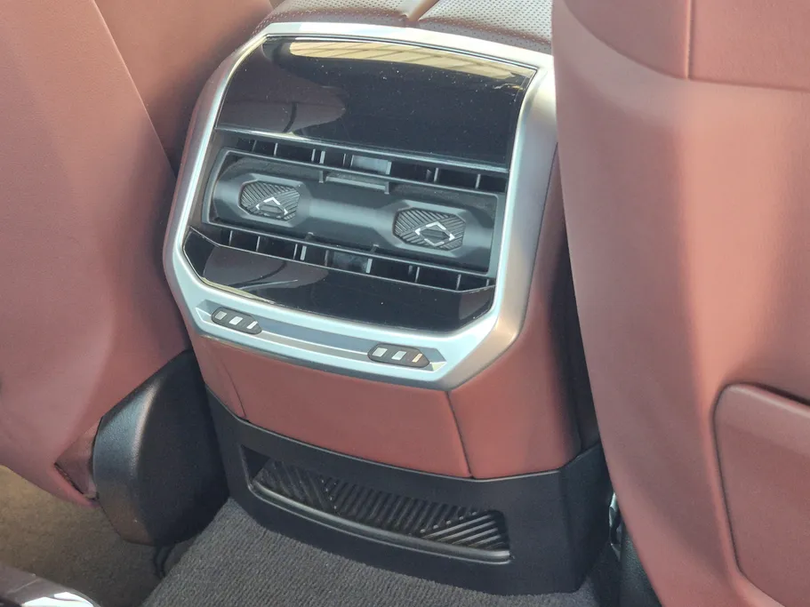 2024 BMW 7 Series 735i 