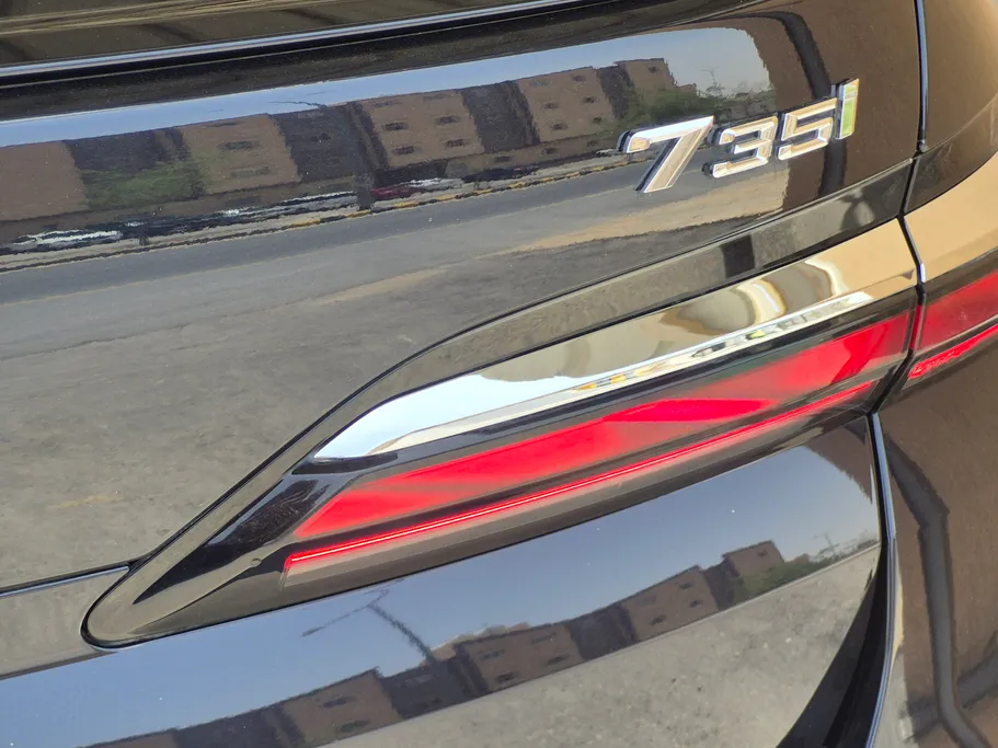 2024 BMW 7 Series 735i 