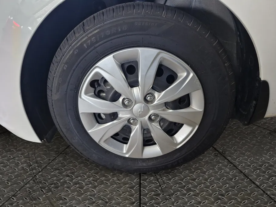 2024 Kia Pegas LX 