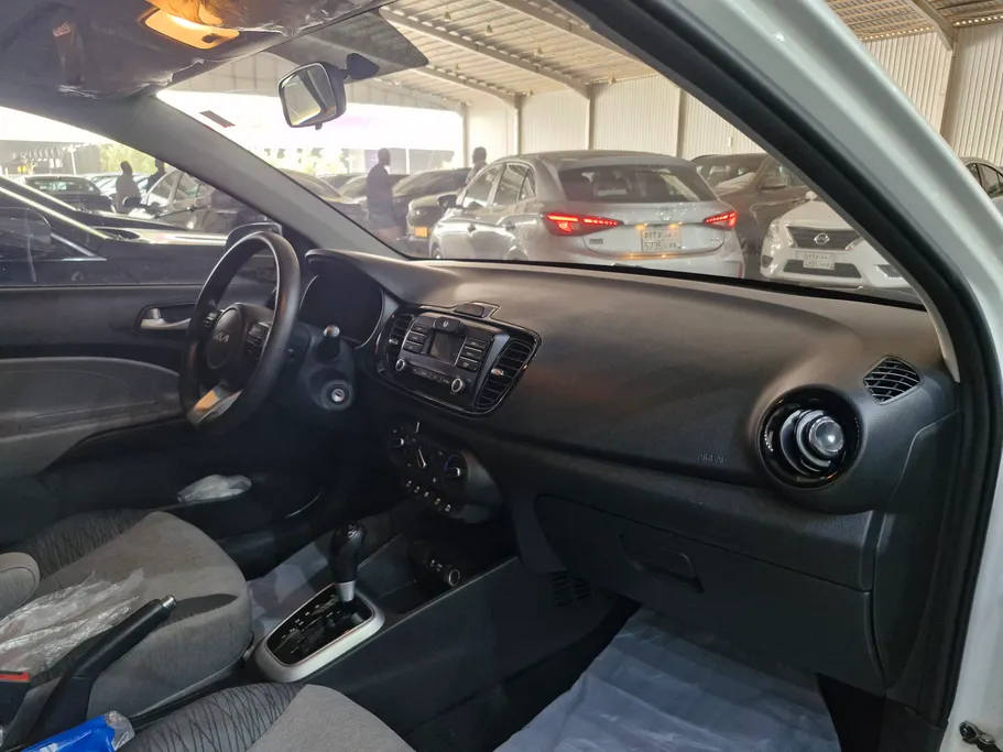 2024 Kia Pegas LX 