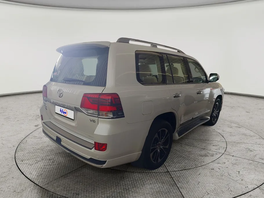 تويوتا لاندكروزر GXR Grand Touring 2021 