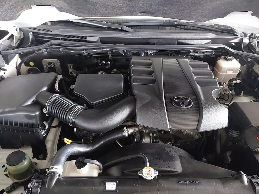 تويوتا لاندكروزر GXR Grand Touring 2021 