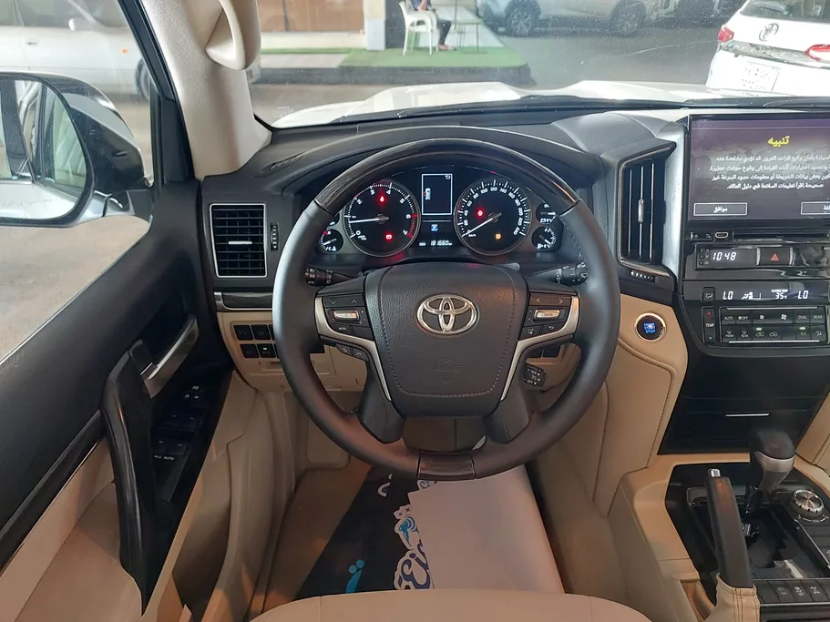 تويوتا لاندكروزر GXR Grand Touring 2021 