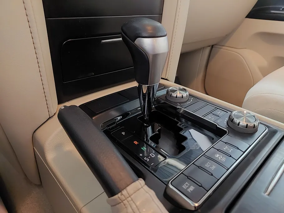 تويوتا لاندكروزر GXR Grand Touring 2021 